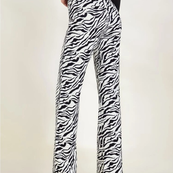 Zebra print flare pants - Picture 2 of 6